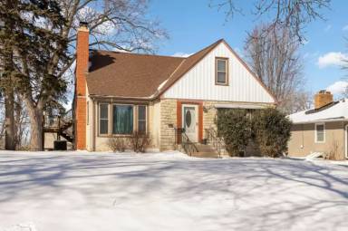 Main picture of 4036 Reservoir Blvd