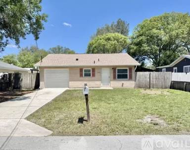 Main picture of 5002 E Seneca Ave