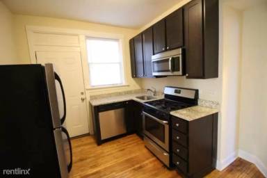 Main picture of 5032 N Western Ave