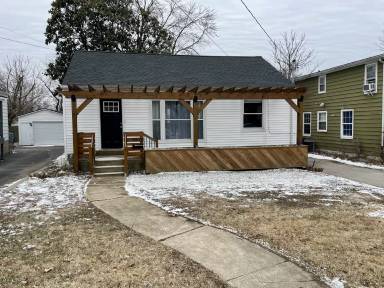 Main picture of 9526 Big Bend Blvd
