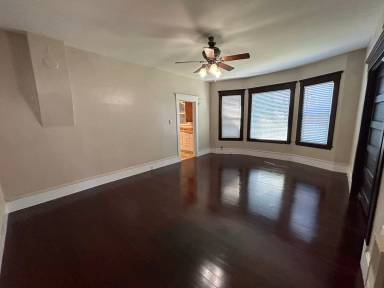 Main picture of 2501 Virginia Ave