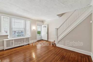 Main picture of 6227 Addison St