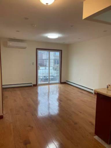 Main picture of 109 Hastings St