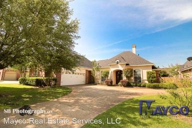 Main picture of 616 Picketts Mill Dr