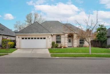 Main picture of 1570 Rue Francais