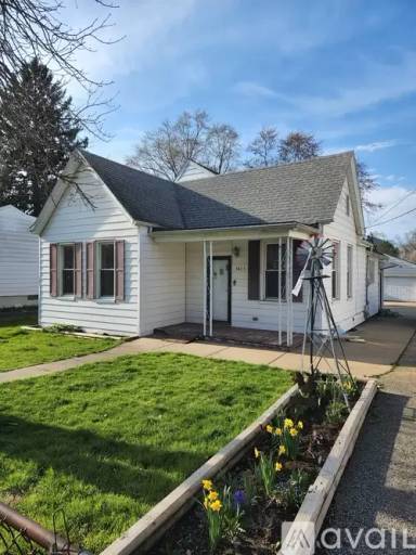 Main picture of 3423 W Hill St