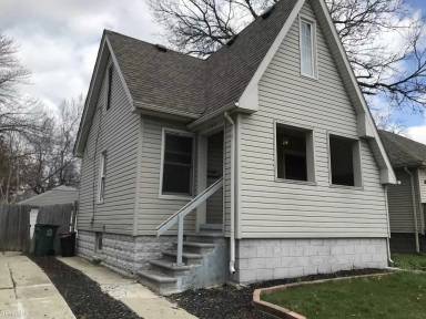 Main picture of 735 E Maxlow Ave