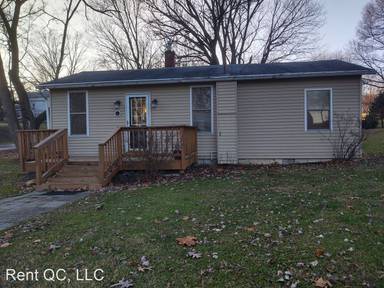 Main picture of 128 S 4th St