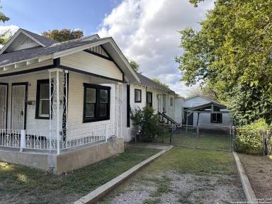 Main picture of 1319 Leal St