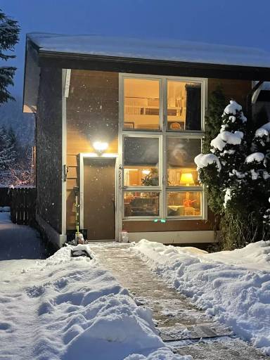 Main picture of 9504 Glacier Hwy
