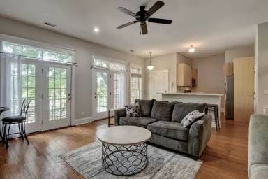 Main picture of 715 N 4th St