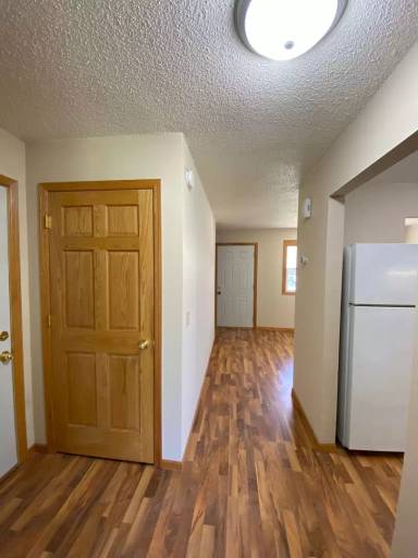 Main picture of 906 Ridge Dr SE