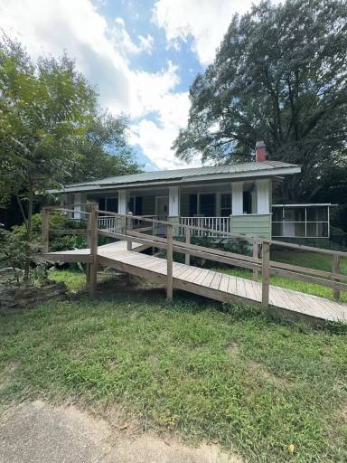 Main picture of 205 Louisiana St