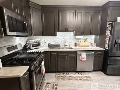 Main picture of 42 Townsend Dr