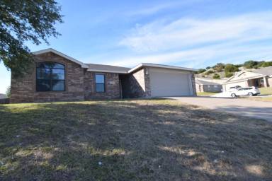 Main picture of 1114 Marlee Cir