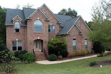 Main picture of 751 Irish Green Dr