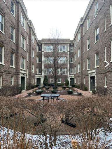 Main picture of 429 N Lombard Ave