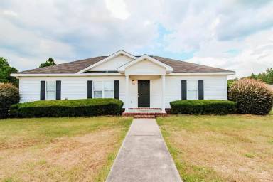 Main picture of Talons Lake Apartments