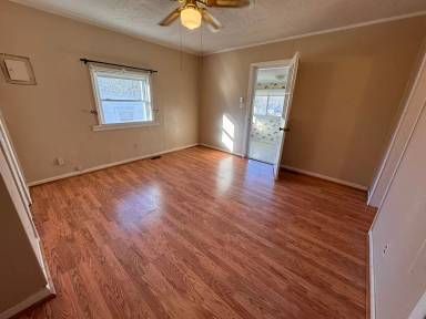Main picture of 118 W Stephens St