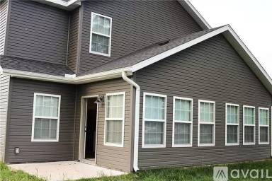 Main picture of 153 Hall Dr