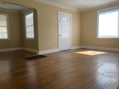 Main picture of 3734 Kearney Ave