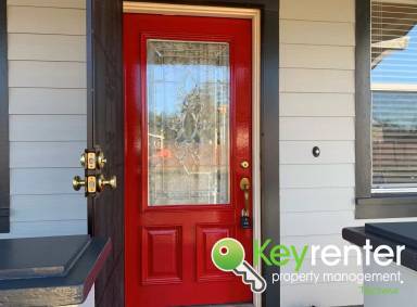 Main picture of 612 S 84th St