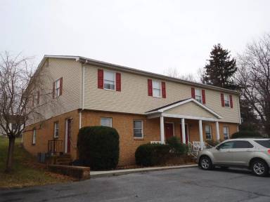 Main picture of 704 Thomas Ln