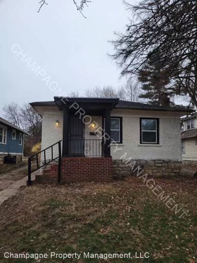 Main picture of 1919 E 69th Ter