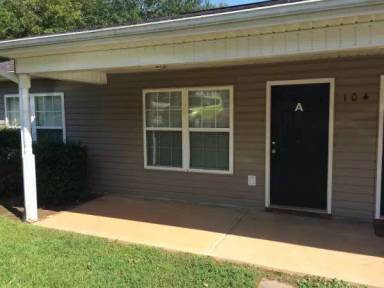 Main picture of 104 Garden Spot Cir