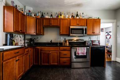 Main picture of 11 Reedsdale St