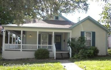 Main picture of 303 Saint Joseph St