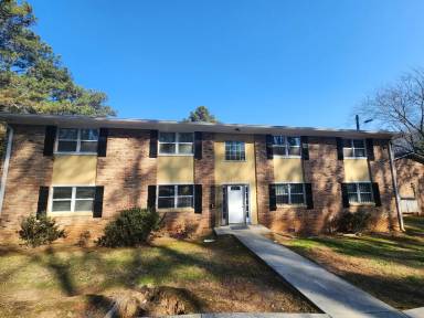 Main picture of 1651 Line Cir