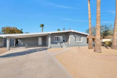 Main picture of 4800 S La Rosa Dr