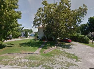 Main picture of 121 Washington St