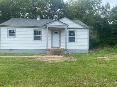 Main picture of 1475 Pope St