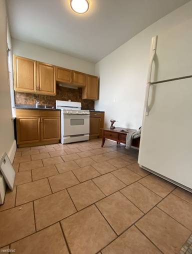 Main picture of 240 Sommerville Pl