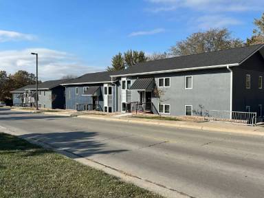 Main picture of College Park Apts