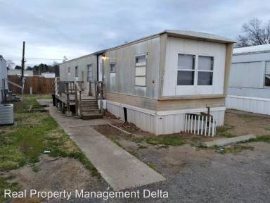 Main picture of 1716 E Market Ave