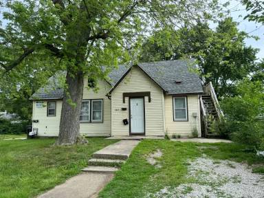 Main picture of 1017 W Mill St