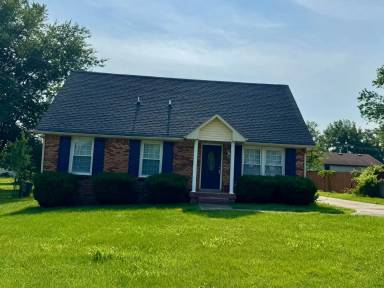 Main picture of 389 Elaine Dr