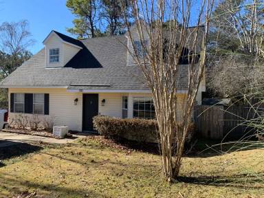 Main picture of 781 Iroquois Cir