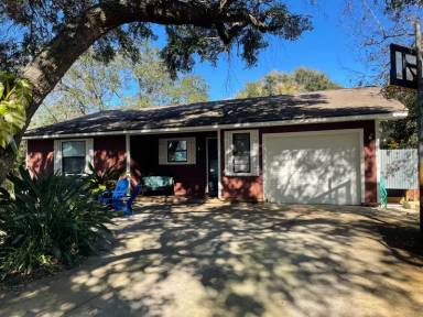 Main picture of 360 Sunset Dr