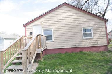 Main picture of 1322 1/2 Morton Dr