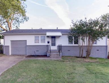 Main picture of 2127 W 49th St