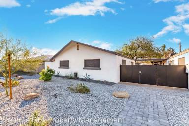 Main picture of 3539 E Montecito Ave