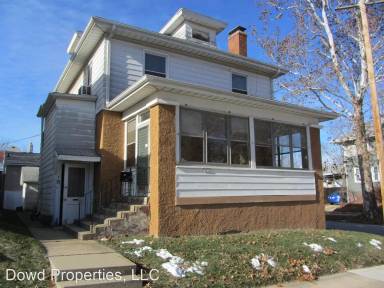 Main picture of 313 W 11th St