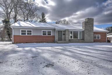 Main picture of 203 Dogwood Ln