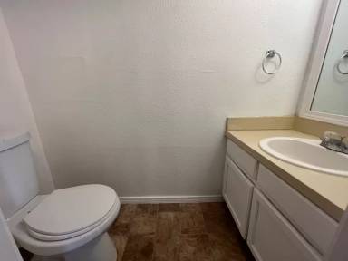 Main picture of 605 Sinclair Dr
