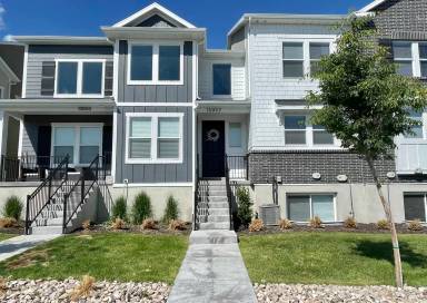 Main picture of Mountain Ridge Townhomes