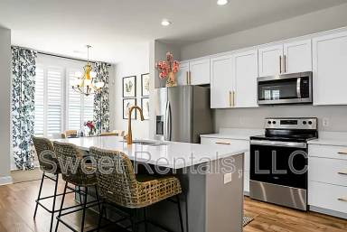 Main picture of 100 Patterson Ave